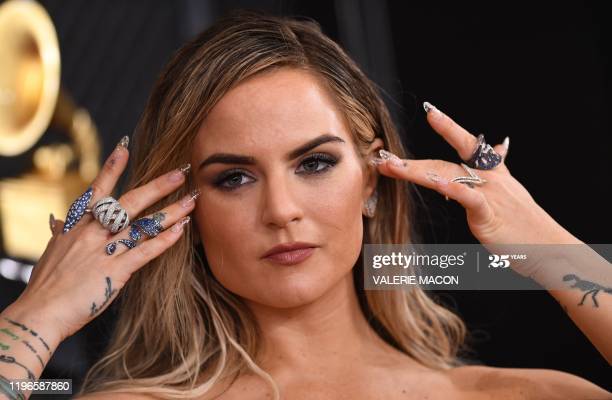 Singer JoJo: I lost my virginity at 14