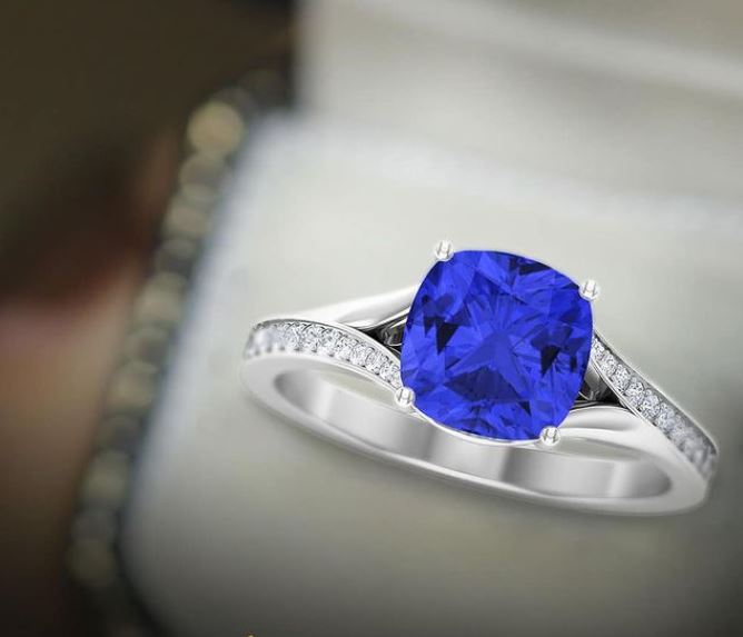 Gemstones ring