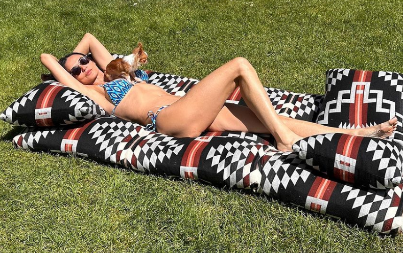 Demi Moore in bikini
