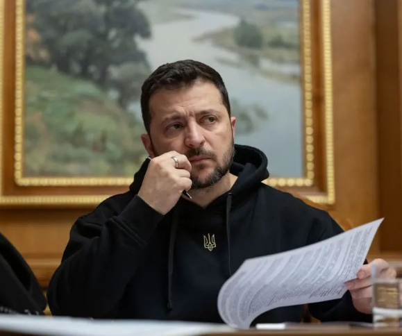 Zelensky Emphasizes Urgent Need to End Conflict, Highlights Fierce Battles on the Frontline