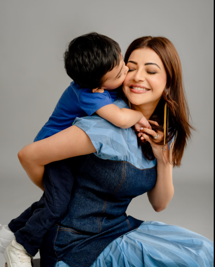 Kajal aggarwal playing with her son