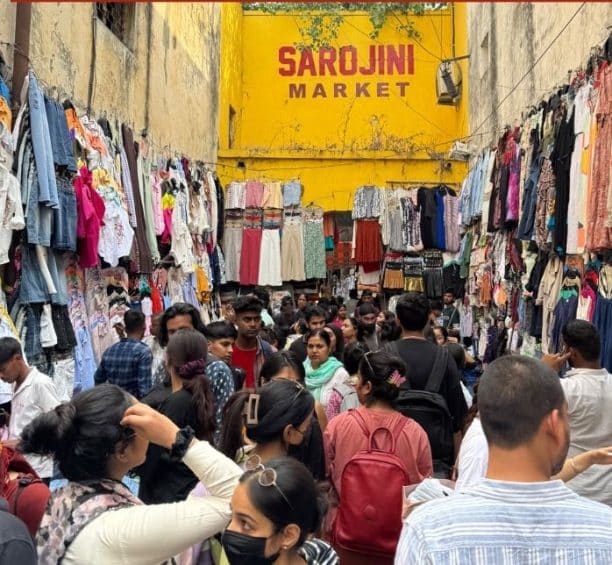 Sarojini Nagar market delhi 1