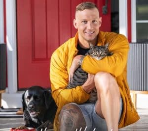 American Swimming Star Caeleb Dressel Wins Hearts After Gifting His Medal to Swiss Family Who Travelled to Watch Him Swim