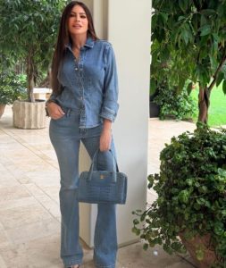 Sofía Vergara Shows Off Her Favourite Denim Outfit for Fall at Walmart