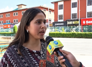 Kashmiri Muslim Girl: “Hindus Don’t Kill” While Comparing Amarnath Yatra and Ajmer Sharif
