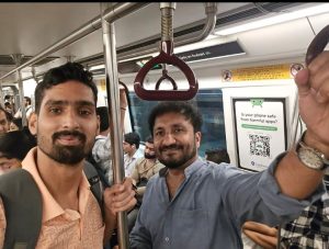Anand Kumar Meets Government Employee in Delhi Metro, Learns He Is Still Preparing for SSC Exams